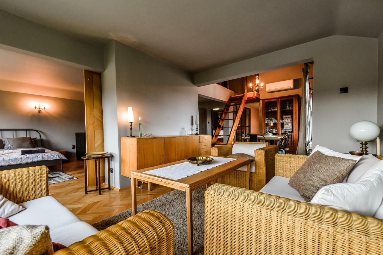 Apartament Three Levelled Art In The Heart Of *